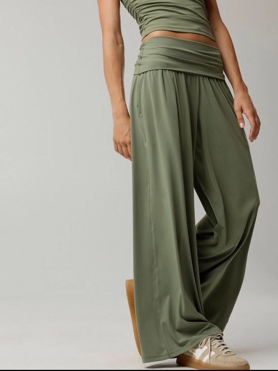 aerie Pants - ❤️OFFLINE By Aerie Real Me
Foldover Super Wide Leg Pant